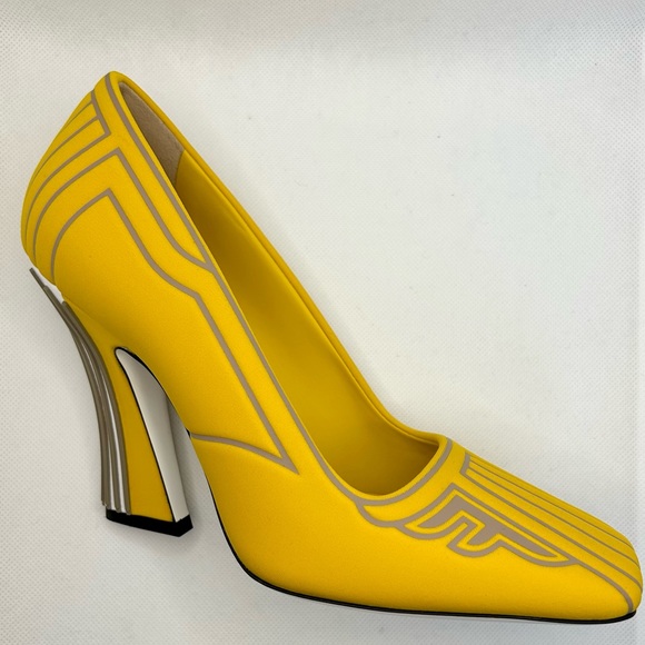SOLD—Fendi FFreedom NIB Yellow Pumps Heels 38 UK5 - Picture 14 of 15